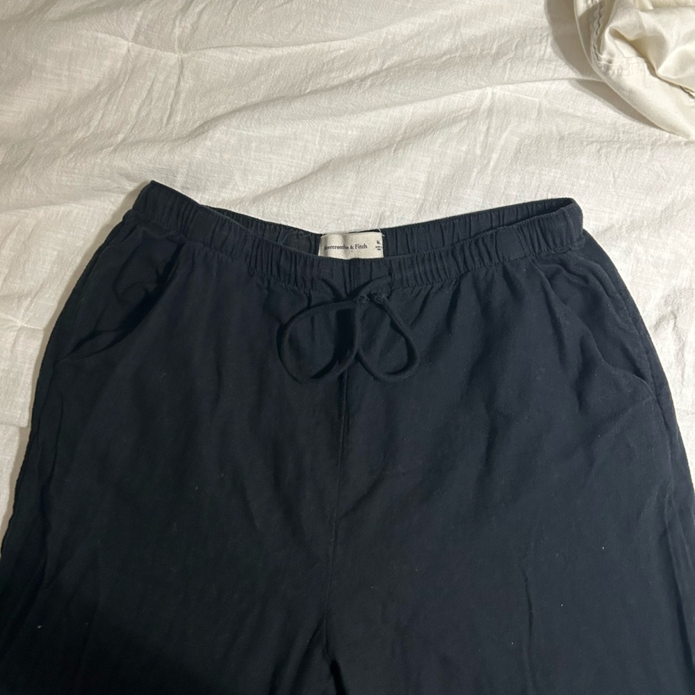 Black linen pants too short (I’m 5’11). Wore once and washed once.